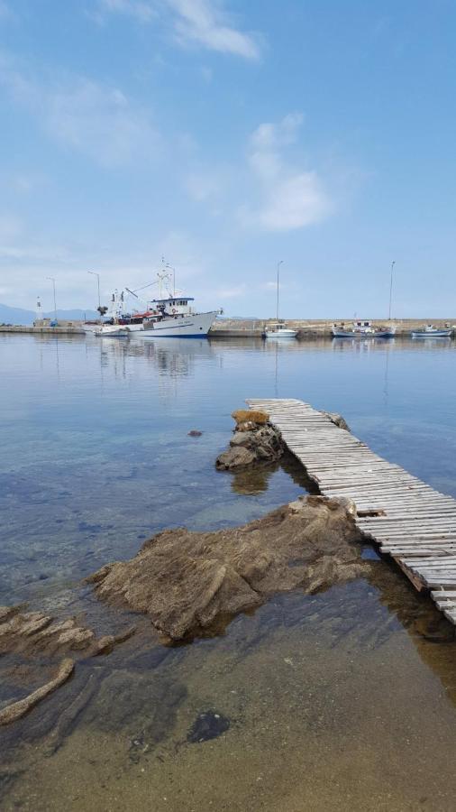 Appartamento Στ' Ακρογιάλι Nea Roda Esterno foto
